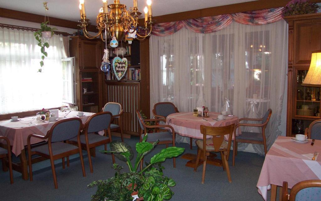 Pension Haus Bohm Гумпольдскирхен Экстерьер фото